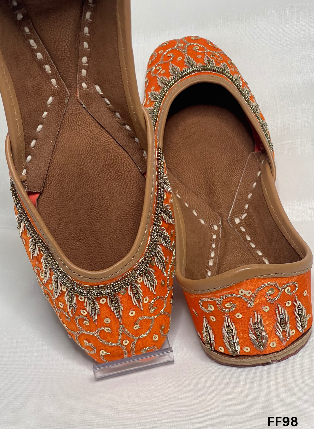 FF98 | Orange | Hand-Work | Punjabi Jutti