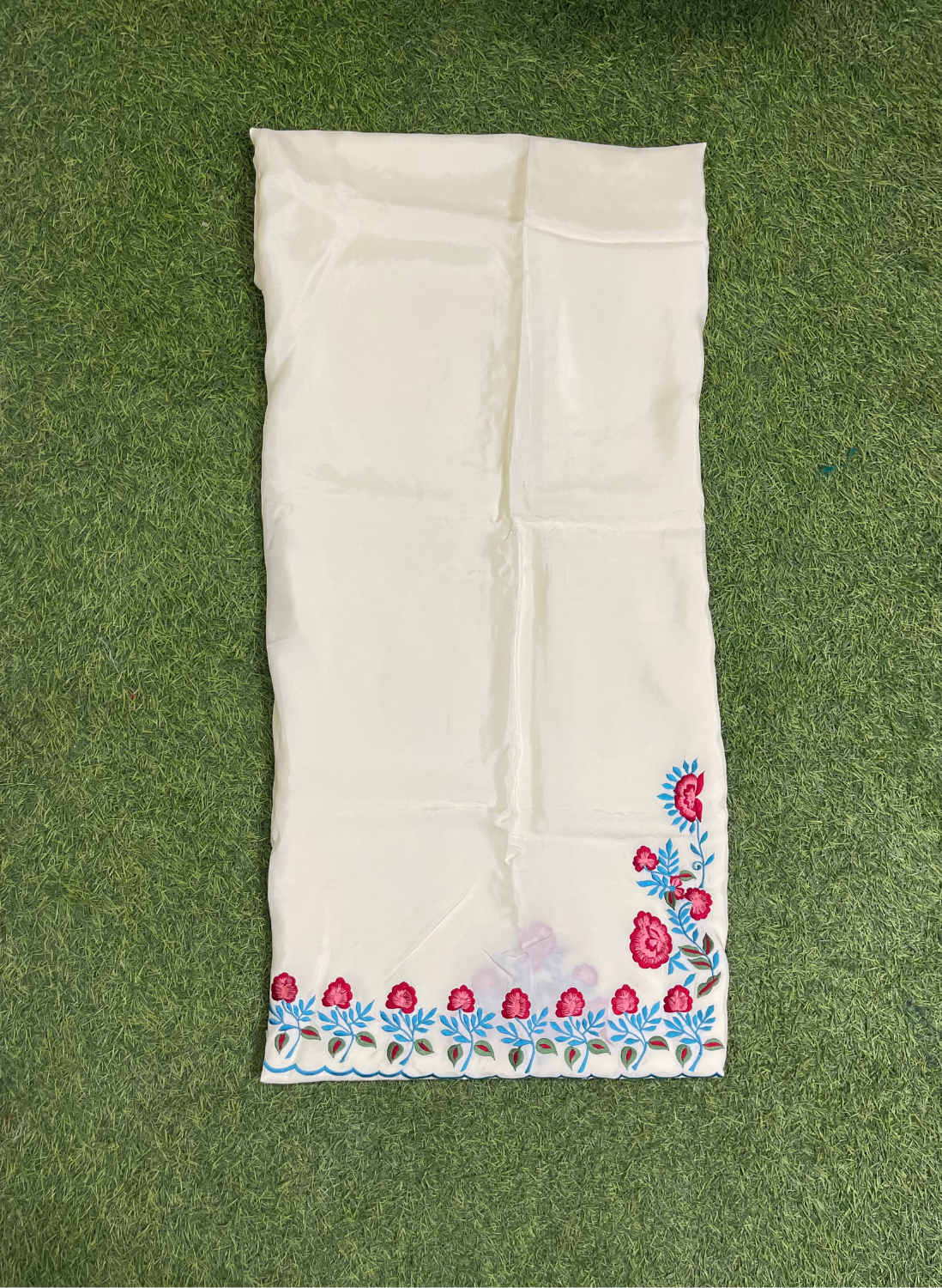 FS521| Off-White | Silk Suit | Party Wear | Wedding | Jaggo | Ring Ceremony | Festival | F9CFAA