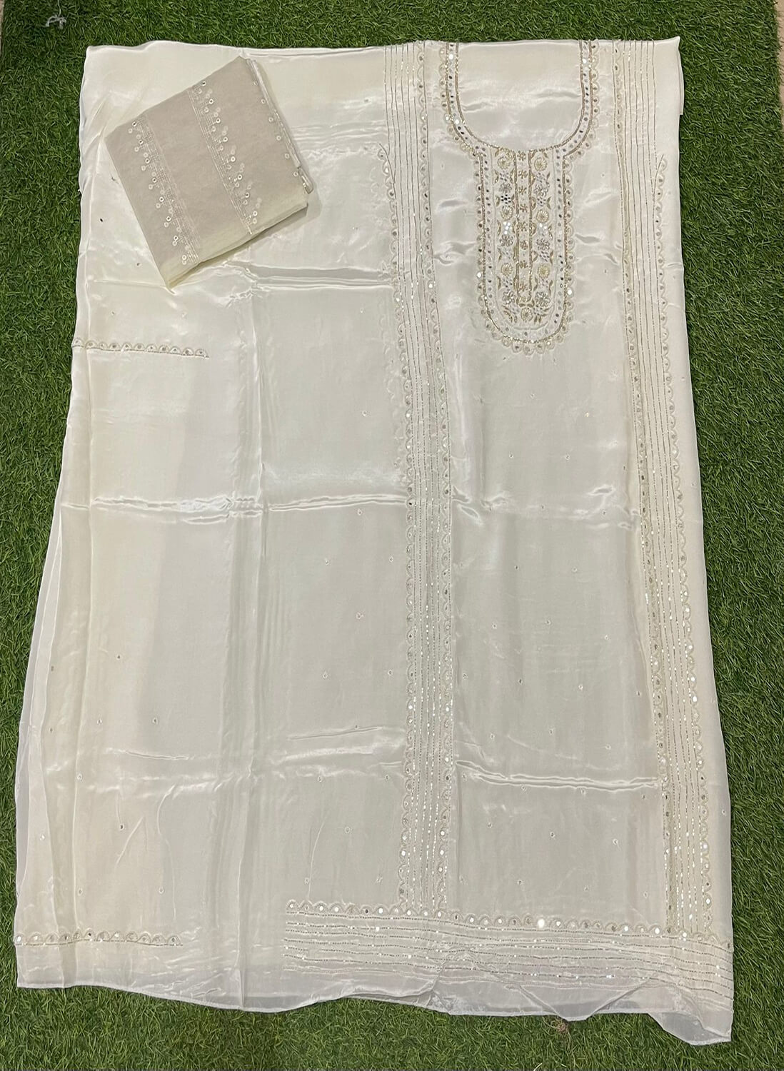 Off-white Crepe | Crepe Suit | Wedding | Party Wear | Ring Ceremony | Festival Suit | FS052