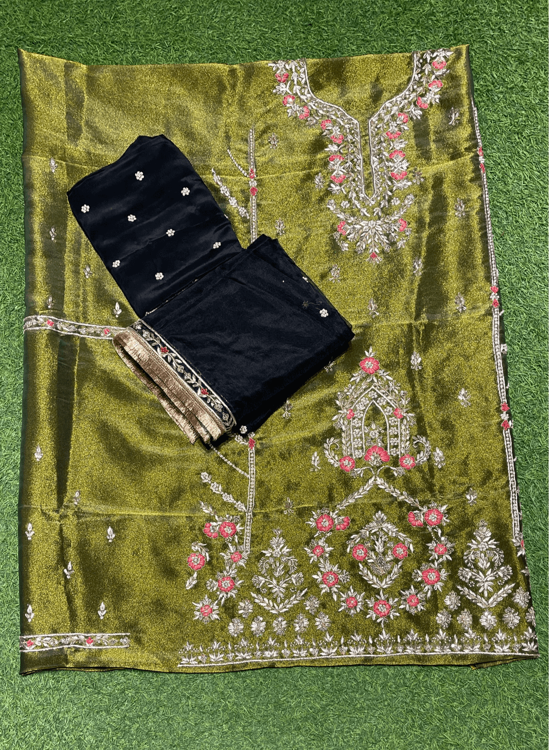 Shimmer Suit | Party Wear | Wedding | Jaggo | Ring Ceremony | Festival | FS232