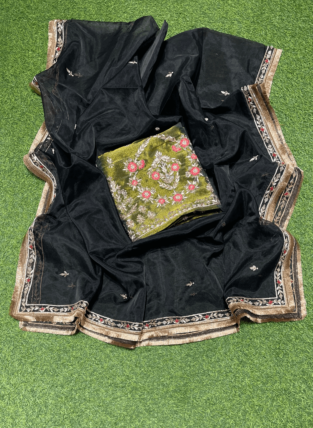 Shimmer Suit | Party Wear | Wedding | Jaggo | Ring Ceremony | Festival | FS232