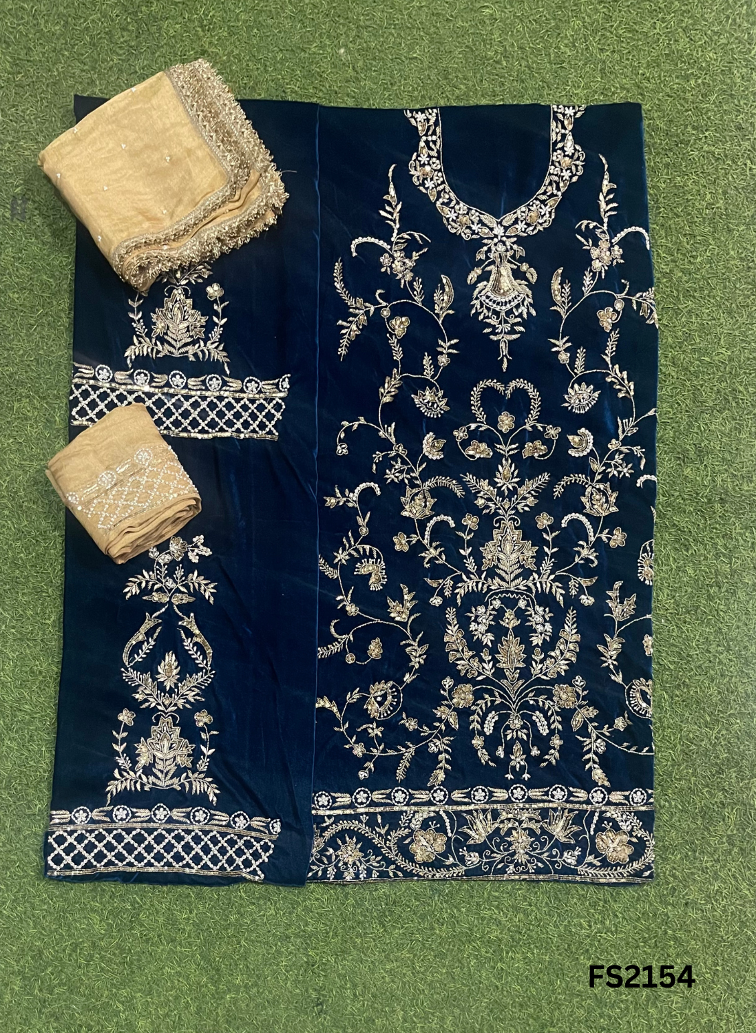FS2154 | Velvet | Velvet | Party Wear | Wedding | Jaggo | Ring Ceremony | Festival