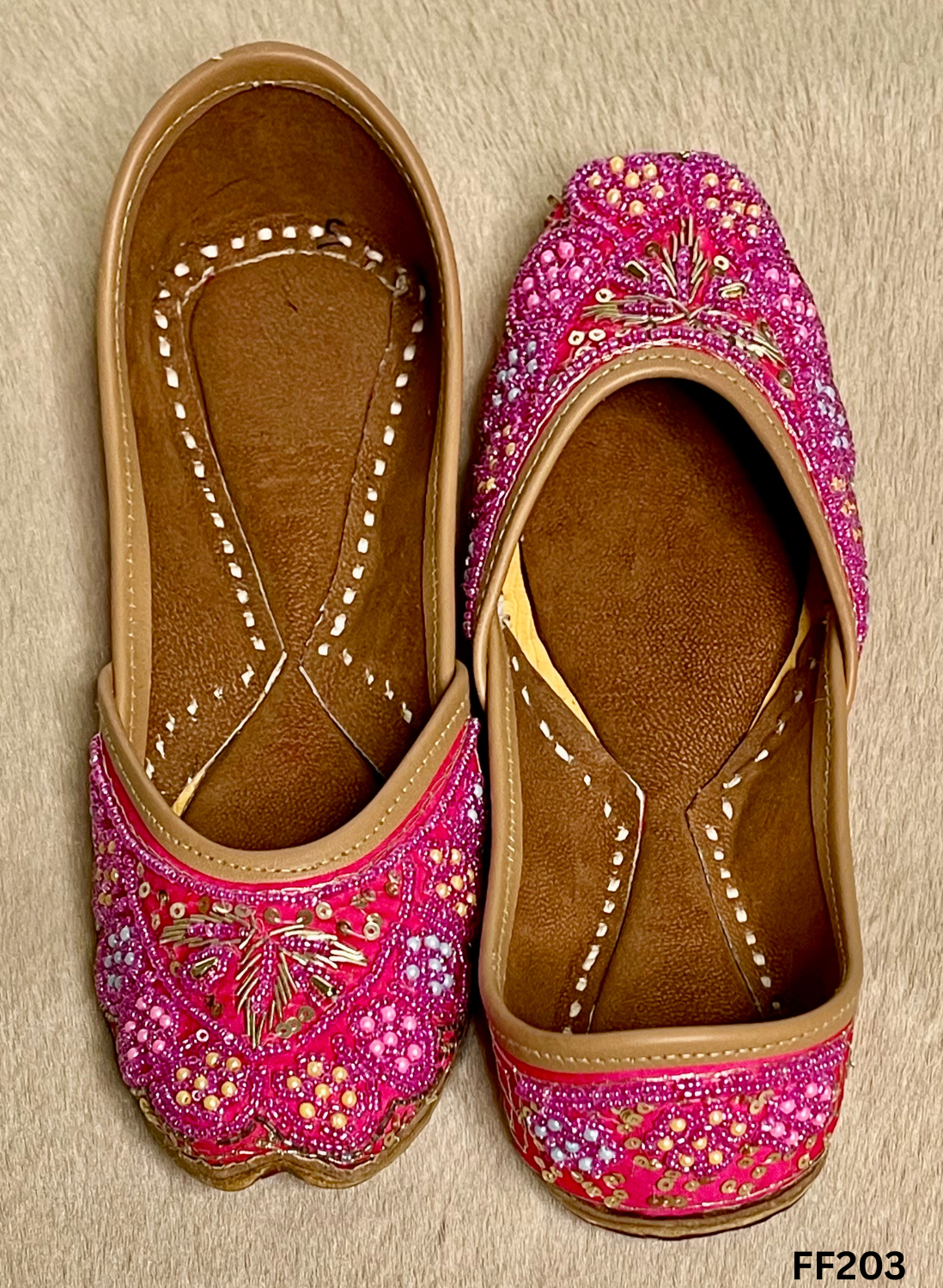 FF203 | Hot-Pink | Velvet | Hand -Work | Punjabi Jutti