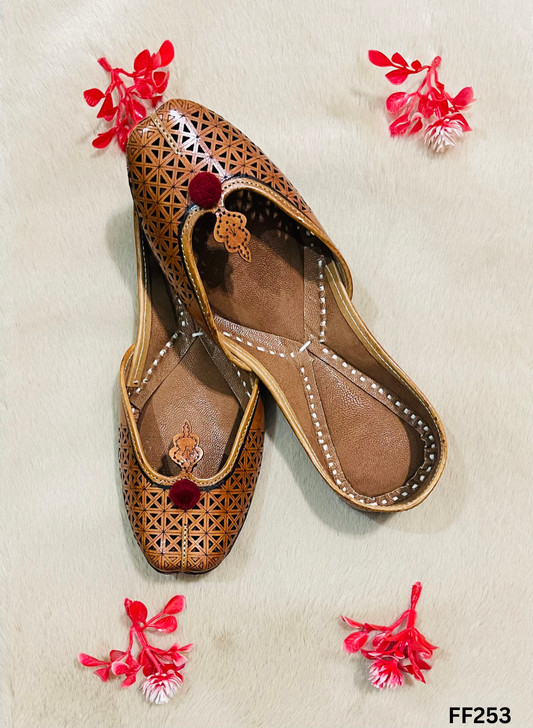 FF253 | Brown  | Leather  | Punjabi Jutti