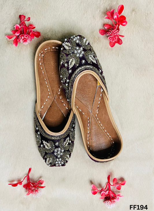 FF194 | Wine | Hand -Work | Punjabi Jutti