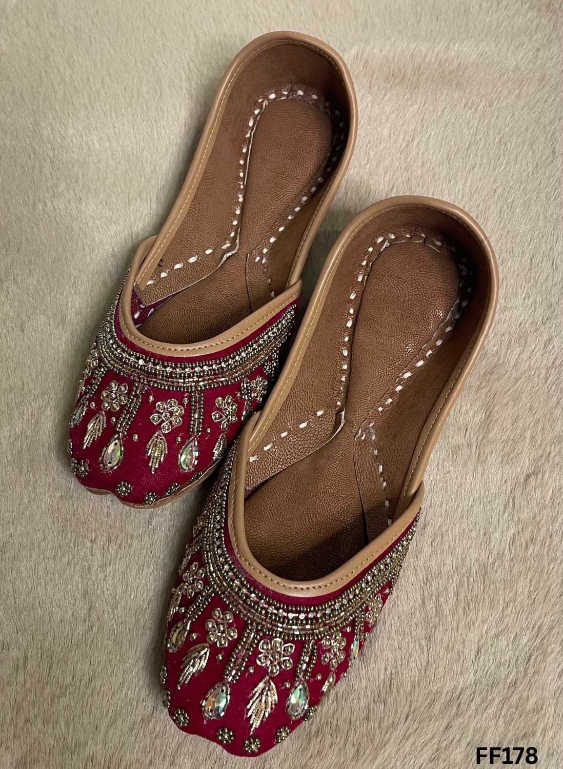 FF178 | Pink | Velvet | Hand -Work | Punjabi Jutti