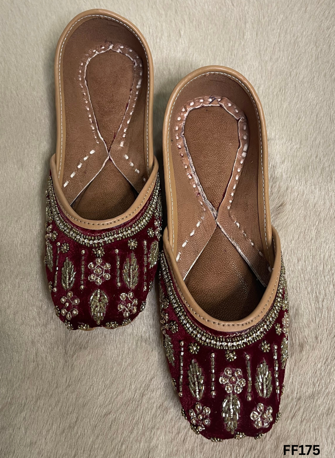 FF175 | Mehroon | Hand -Work | Punjabi Jutti