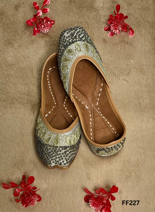 FF227 | Black-Grey  | Hand -Work | Punjabi Jutti