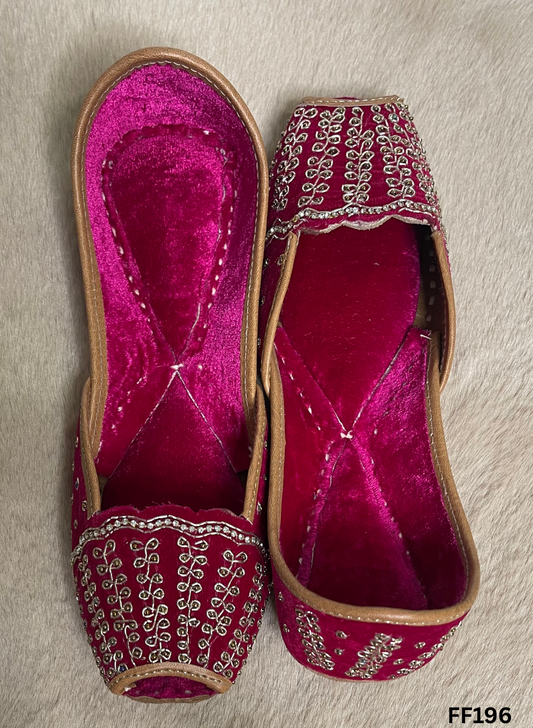 FF196 | Hot-Pink  | Velvet  | Hand -Work | Punjabi Jutti