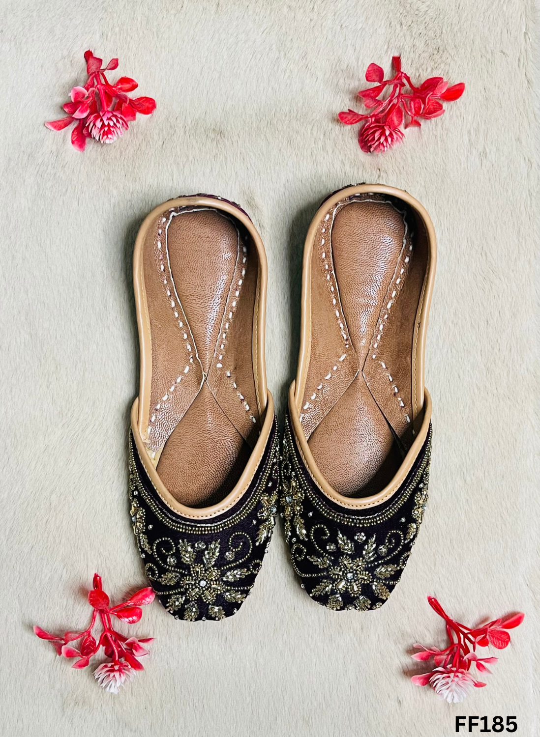 FF185 | Wine | Hand-Work | Punjabi Jutti