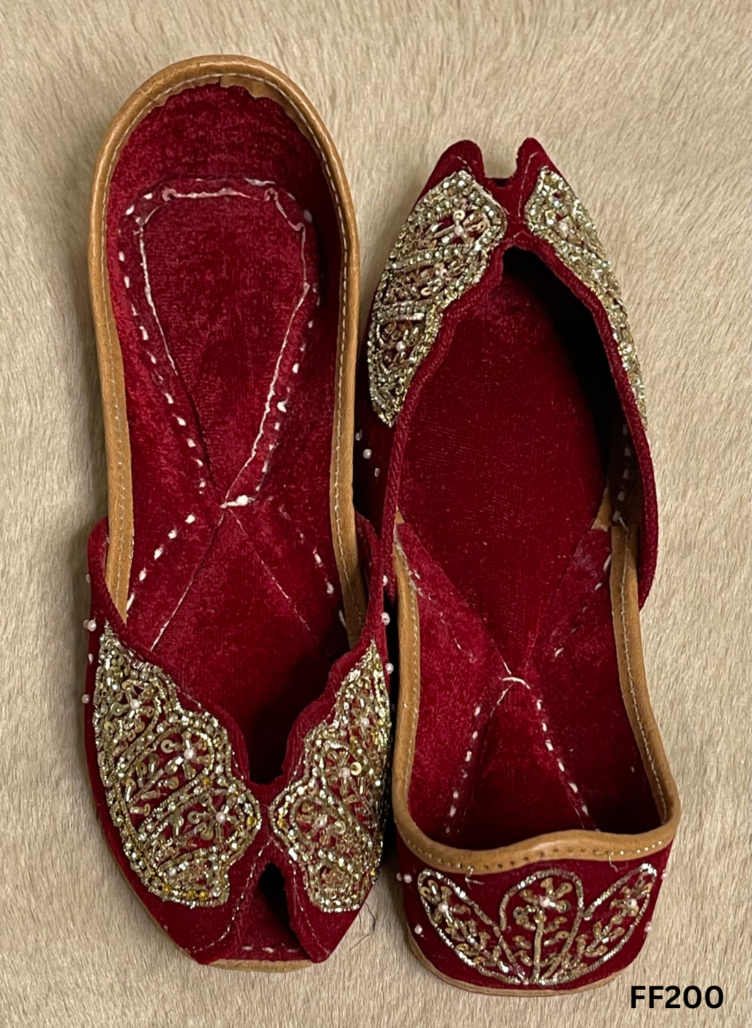 FF200 | Velvet | Hand -Work | Punjabi Jutti