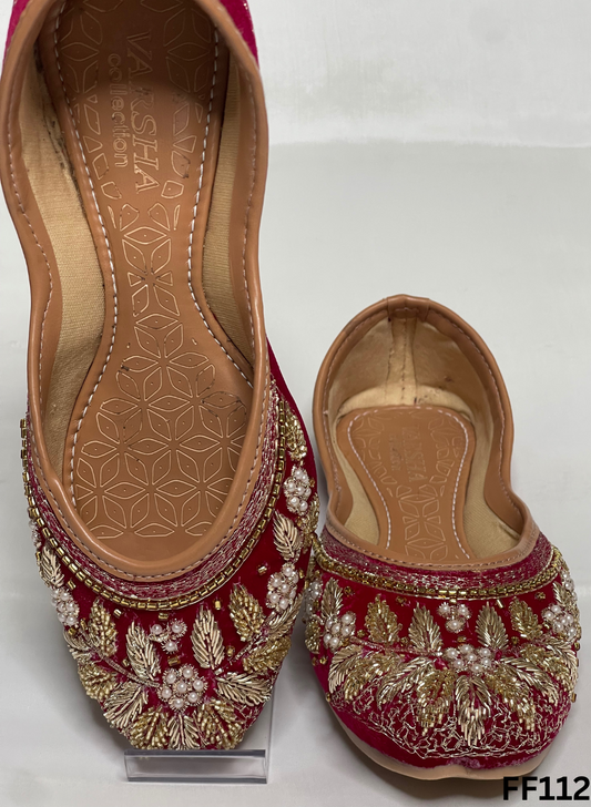 FF112 | Hot-Pink | Velvet | Hand -Work | Punjabi Jutti