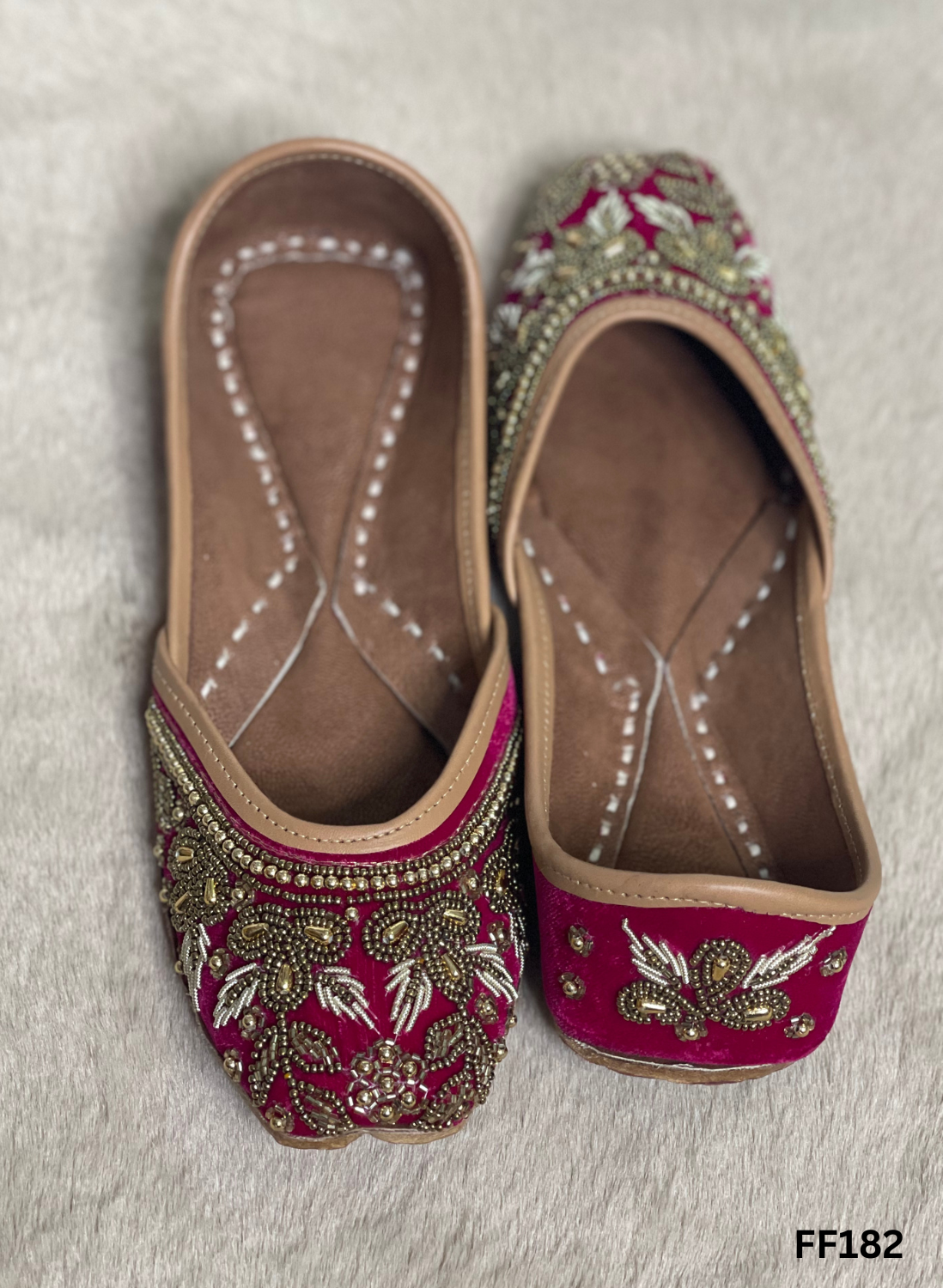 FF182 | Pink | Velvet | Hand -Work | Punjabi Jutti