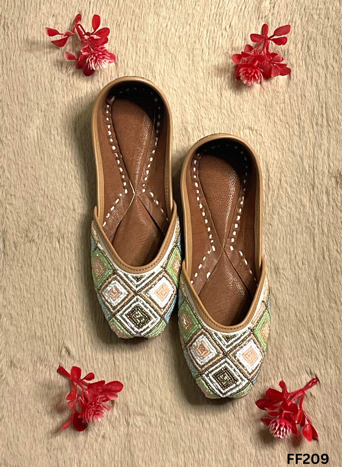 FF209 | Multi-Color | Hand -Work | Punjabi Jutti