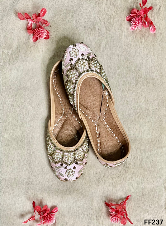 FF237 | Baby-Pink | Hand -Work | Punjabi Jutti