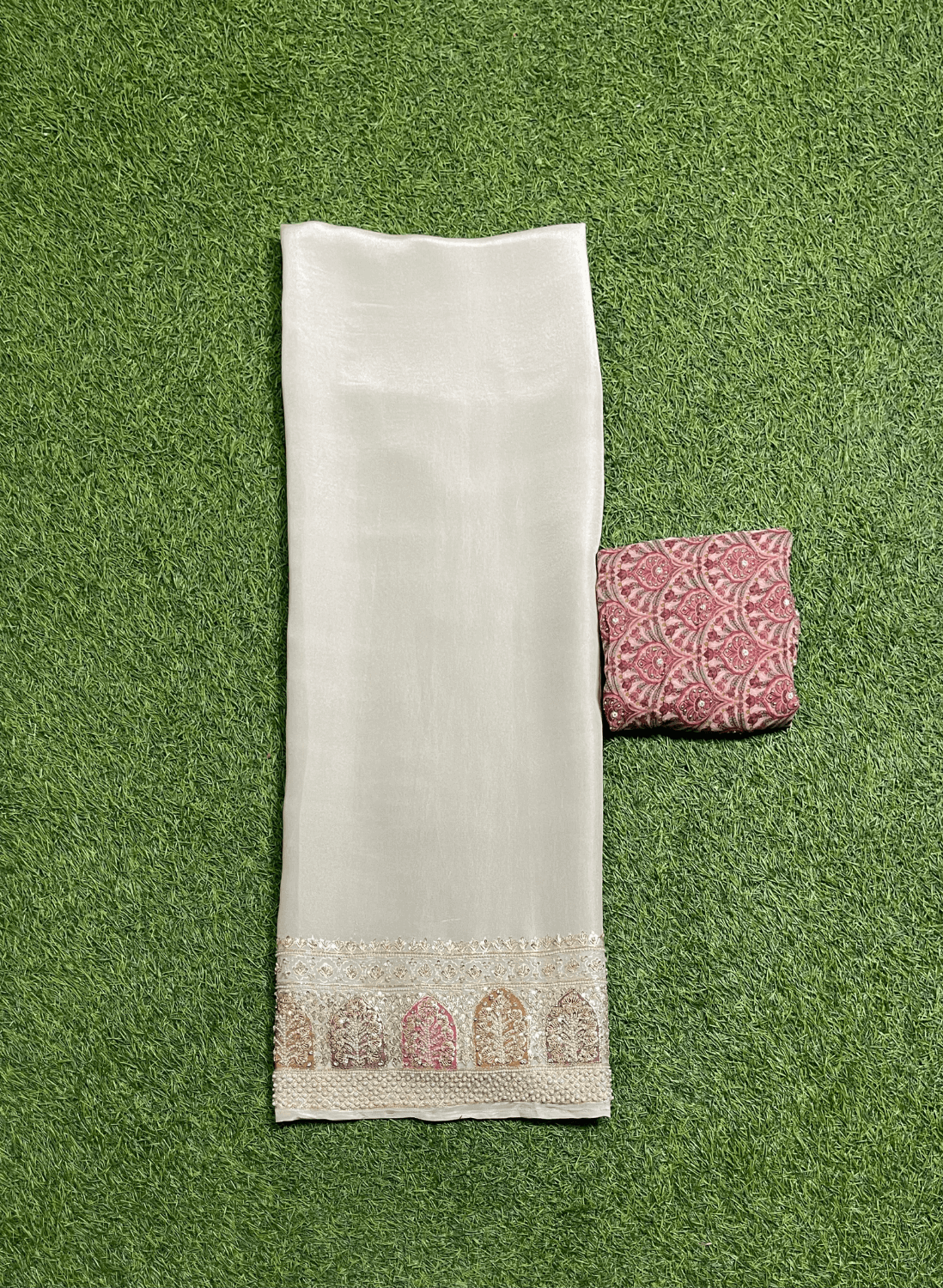 FS892 | Off-White | Shimmer Suit | Party Wear | Wedding | Jaggo | Ring Ceremony | Festival|