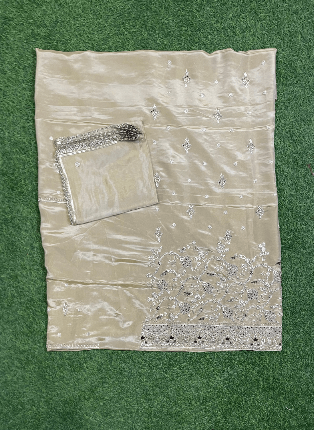 Golden | Shimmer Suit | Party Wear | Wedding | Jaggo | Ring Ceremony | Festival | Allover Suit|