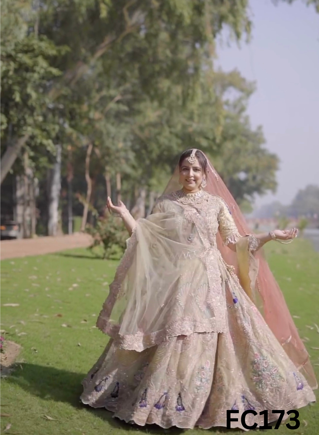 FC173   |  Made To Order (20-25 Days  ) |  Net Lehenga |  Golden  |  Bridal Lehenga  | Party Wear | Wedding | Festival | Celebrity | Ring Ceremony