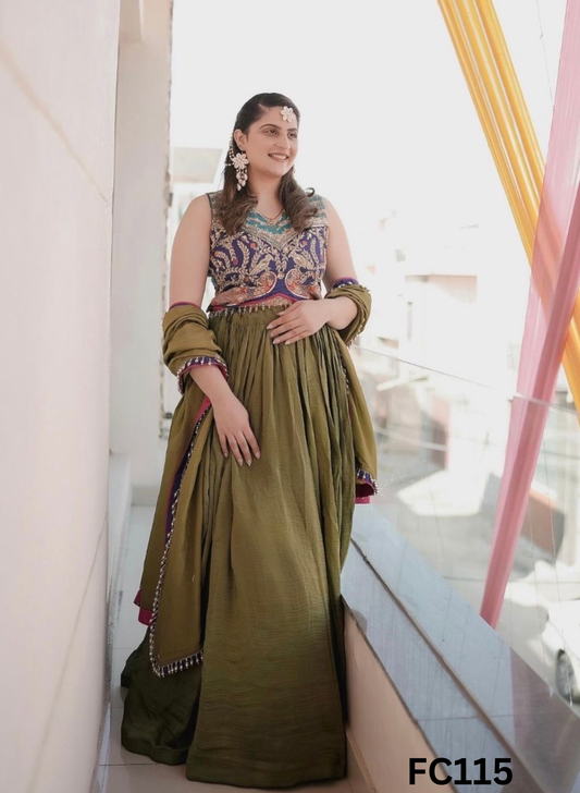 FC115 |  Made To Order (20-25 Days  ) |  Crush Shimmer  Suit  |  Mhendi |  Party Wear | Wedding | Festival | Celebrity | Ring Ceremony