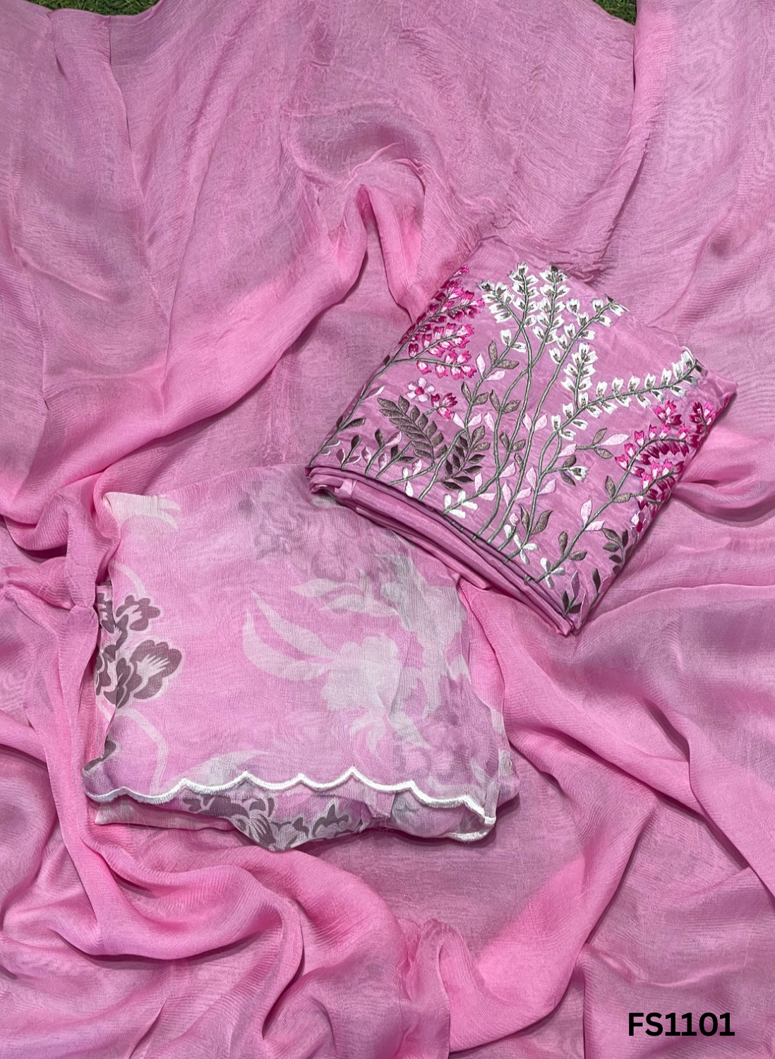 FS1101 | Burberry print Suit | Casual wear | Summer Suits | Regular |