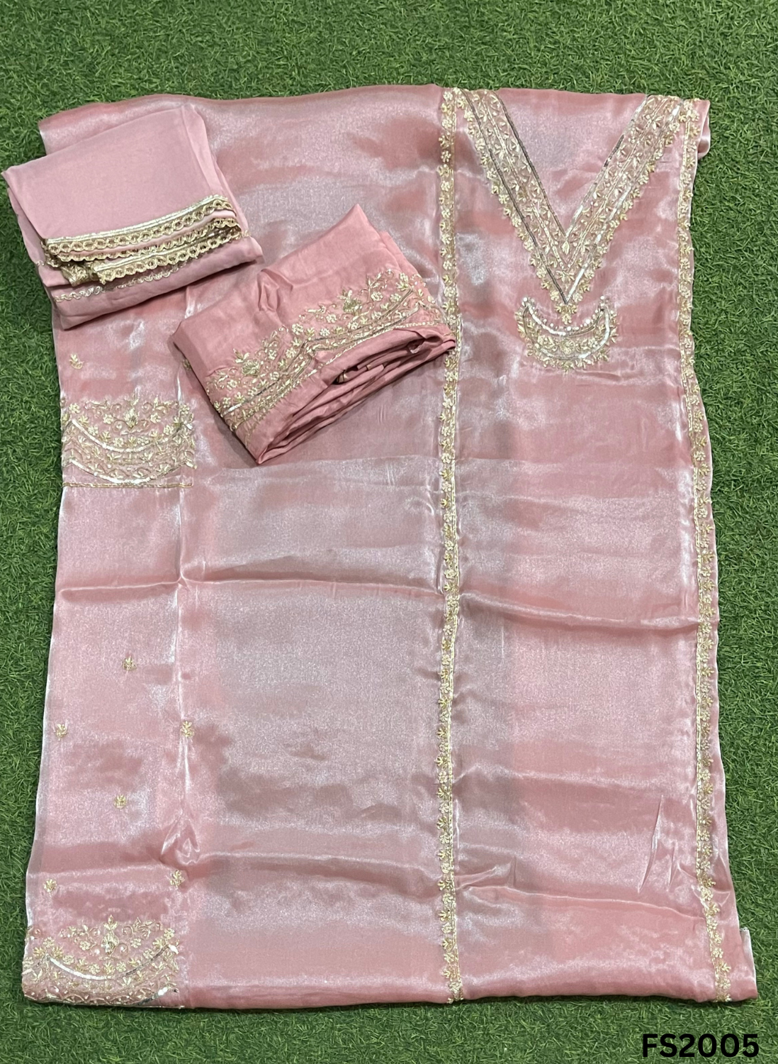 FS2005 | Peach | Glass Shimmer Suit | Party Wear | Wedding | Jaggo | Ring Ceremony | Festival