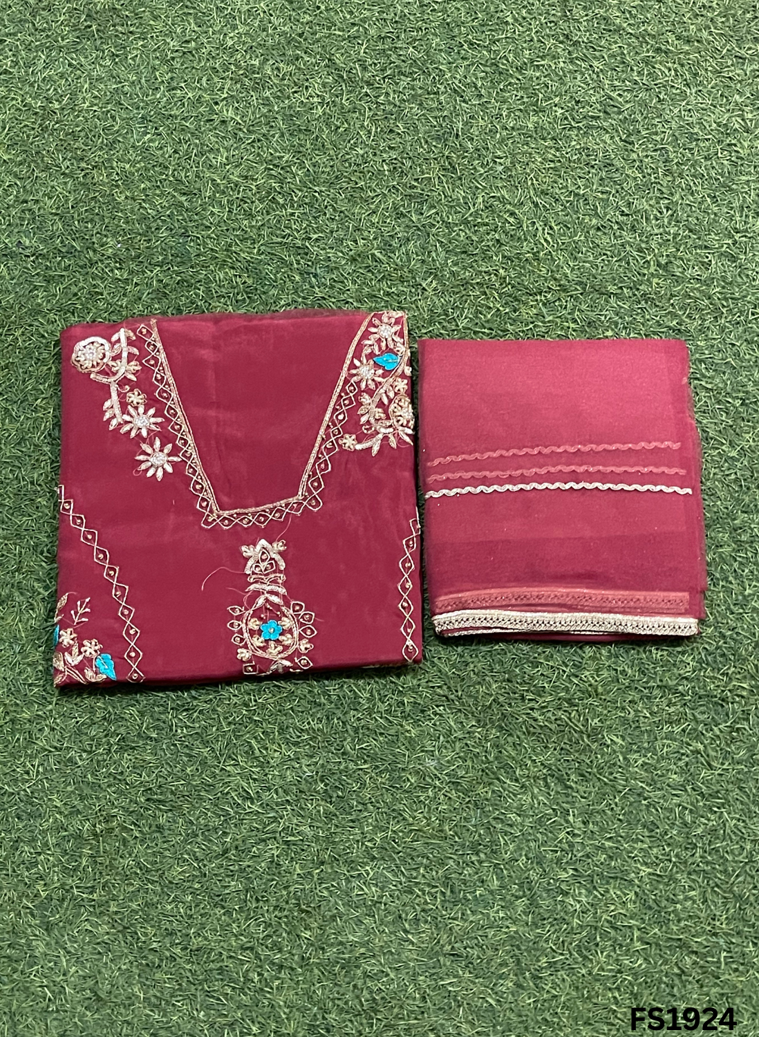 FS1924 |  Peacock | Glass Shimmer Suit | Party Wear | Wedding | Jaggo | Ring Ceremony | Festival