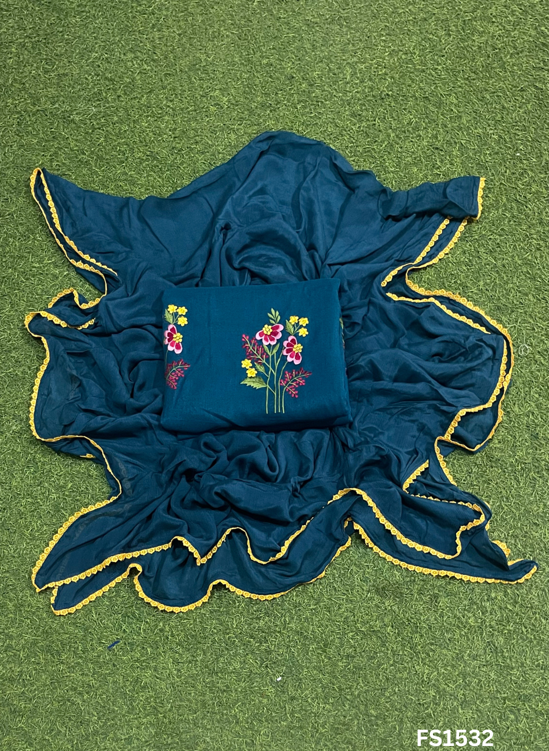 FS1532 |  Pashmina Suite | Pashmina | Regular  Wear | Casual Wear | Winter Wear | Festival|FS1532