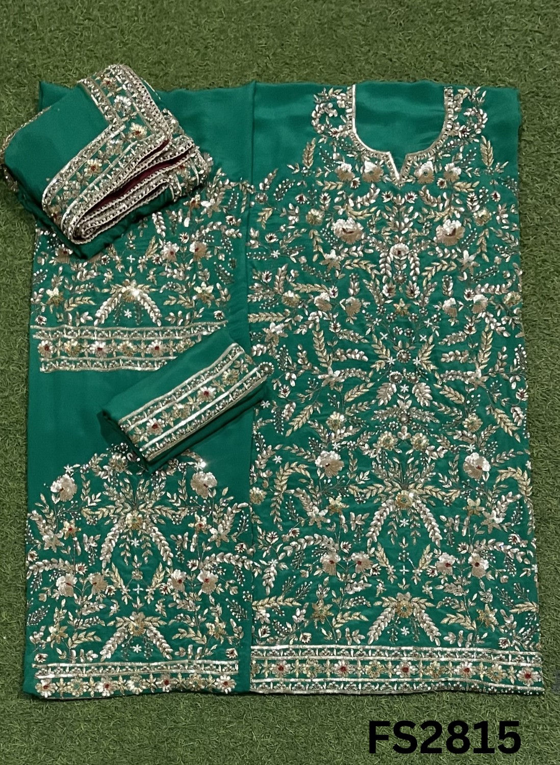 FS2815 |  Pure Crepe Suit | Bridal Suit | Party Wear | Wedding | Festival | Celebrity | Ring Ceremony