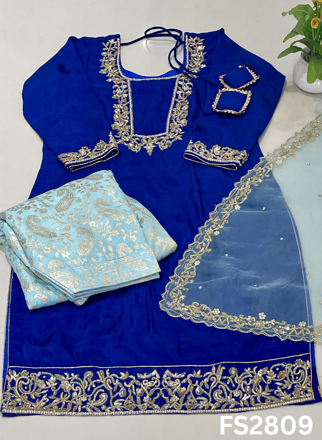 FS2809 | Silk | Party Wear | Wedding | Jaggo | Ring Ceremony | Festival | Contrast