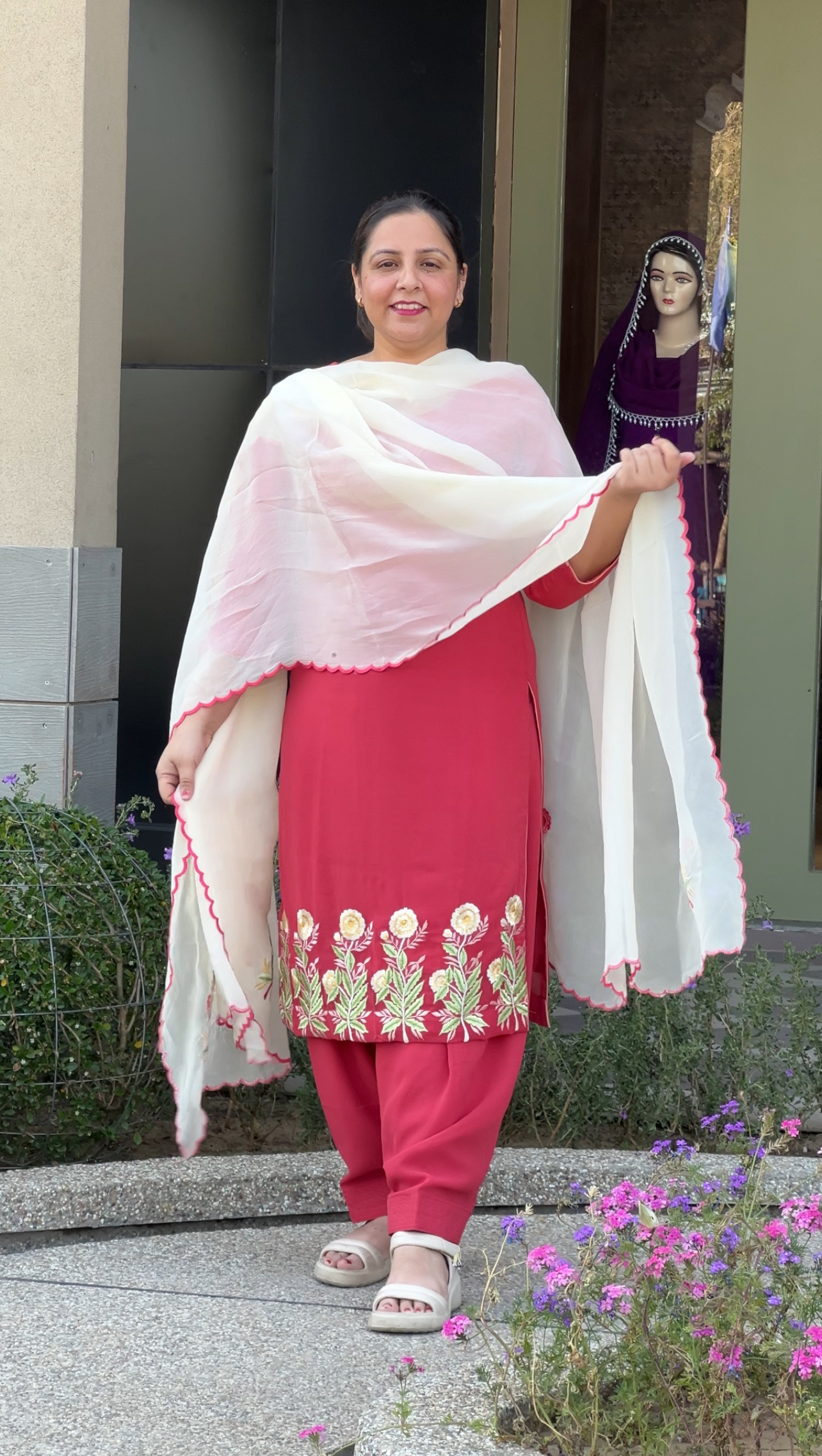 Gajari Shade | Georgette Suit | Party Wear | Wedding | Jaggo | Ring Ceremony | Festival| FS497