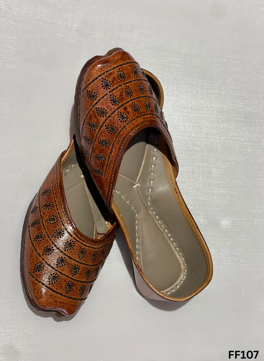 FF107 | Brown | Embroidered Punjabi Jutti | Punjabi Jutti | Thread Work Punjabi Jutti  | Comfortable |  Stylish