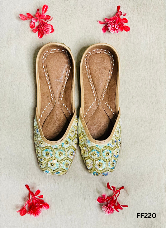 FF220 | Golden | Hand-Work | Punjabi Jutti
