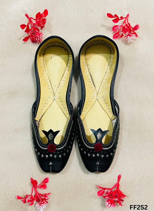 FF252 | Black  | Leather  | Punjabi Jutti