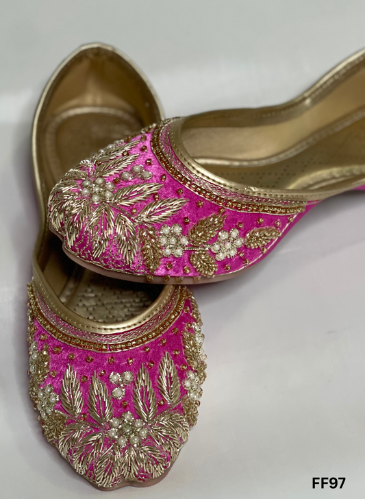 FF97 | Pink | Hand-Work | Punjabi Jutti