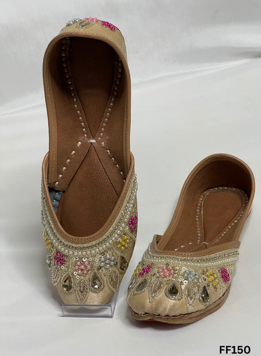 FF150 | Golden| Hand-Work | Punjabi Jutti