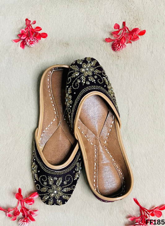 FF185 | Wine  | Hand-Work | Punjabi Jutti