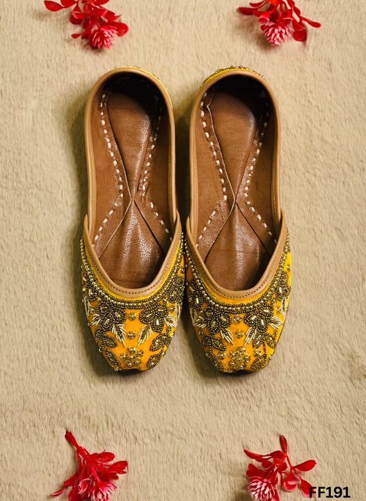 FF191 | Yellow  | Velvet  | Hand -Work | Punjabi Jutti