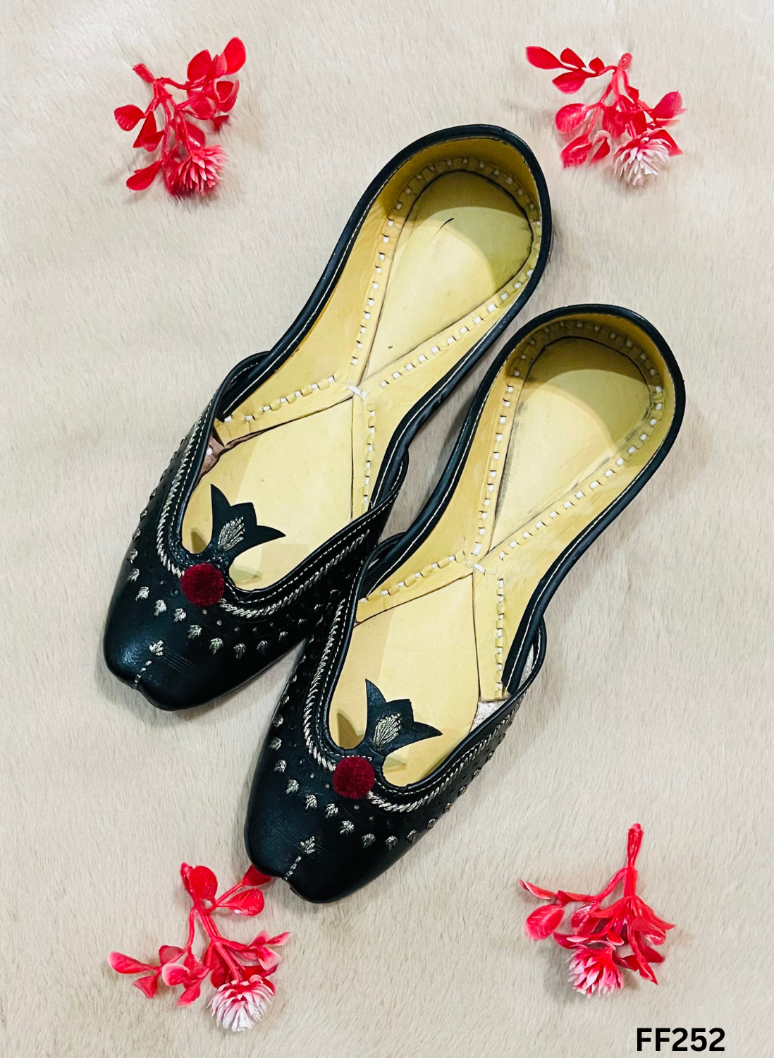 FF252 | Black  | Leather  | Punjabi Jutti