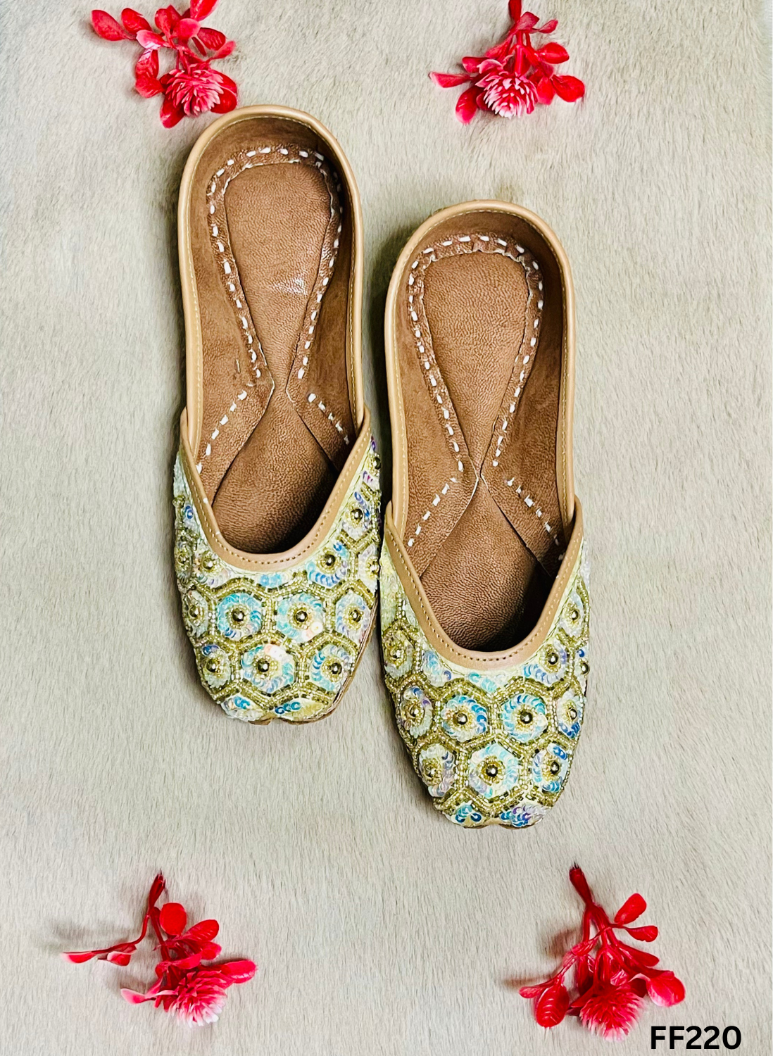 FF220 | Golden | Hand-Work | Punjabi Jutti