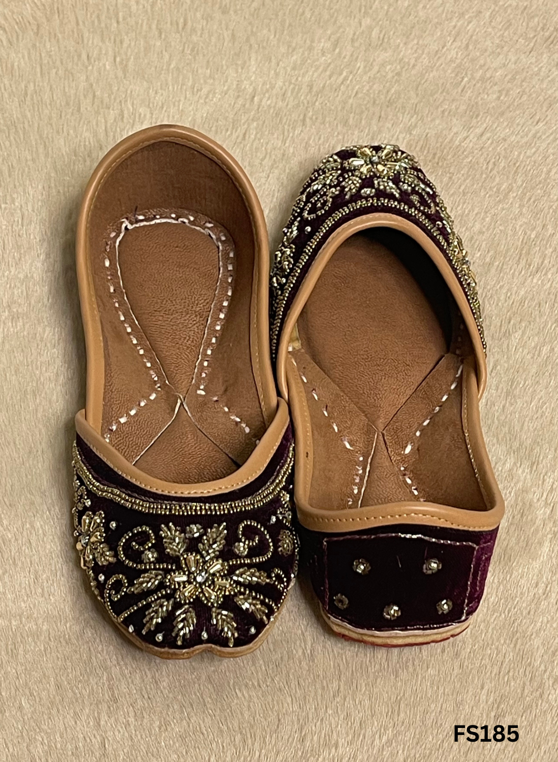 FF185 | Wine | Velvet  | Hand -Work | Punjabi Jutti