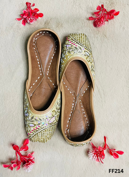 FF214 | Golden  | Hand-Work | Punjabi Jutti