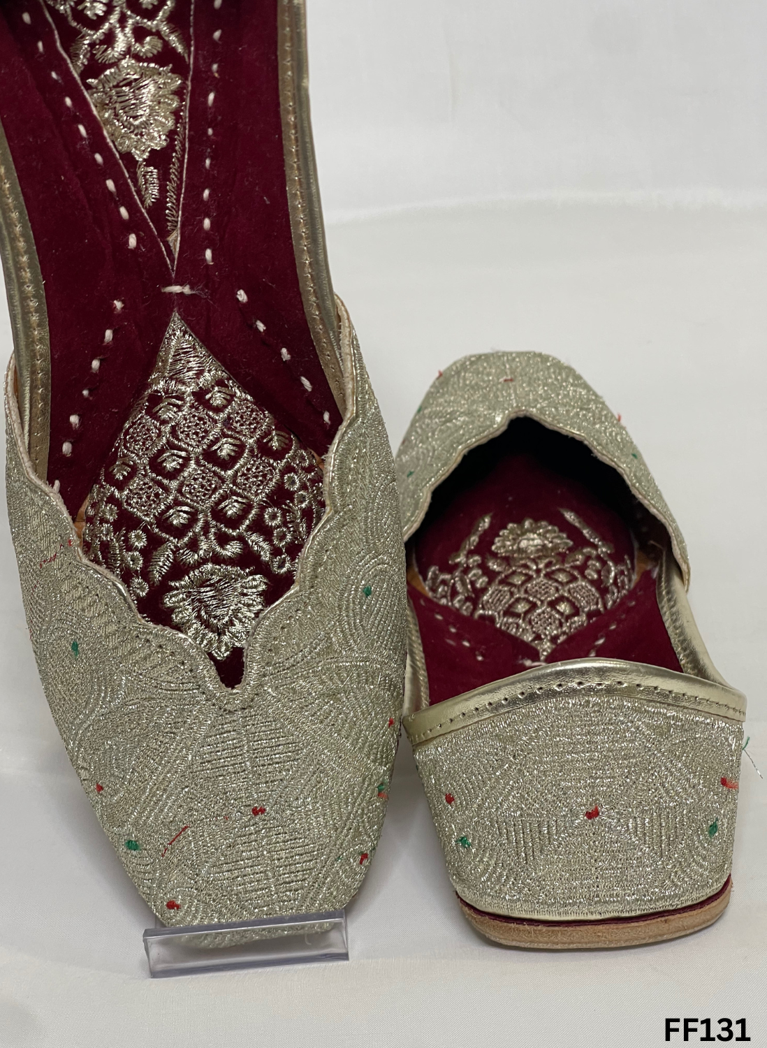 FF131 | Golden | Machine-Work | Punjabi Jutti