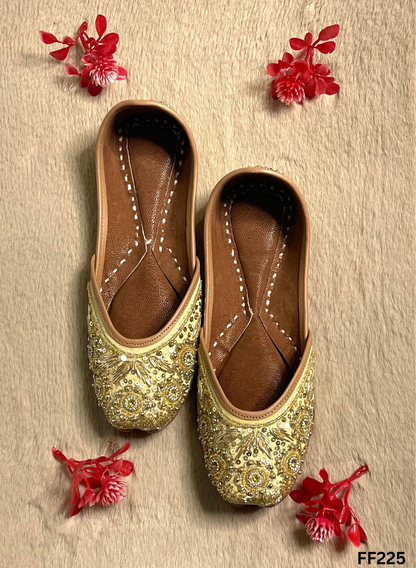 FF225 | Golden  | Hand -Work | Punjabi Jutti