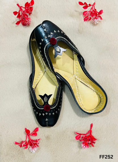 FF252 | Black  | Leather  | Punjabi Jutti