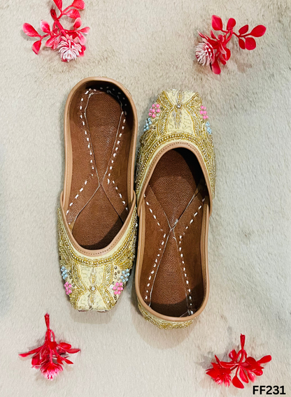 FF231 |  Golden  | Hand-Work | Punjabi Jutti