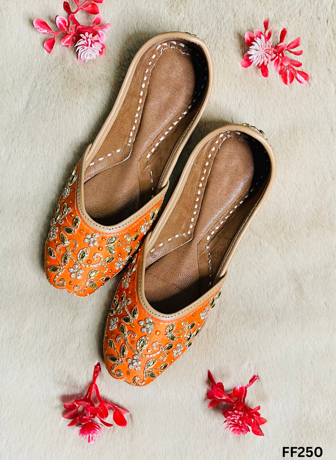 FF250 | Orange | Hand-Work | Punjabi Jutti