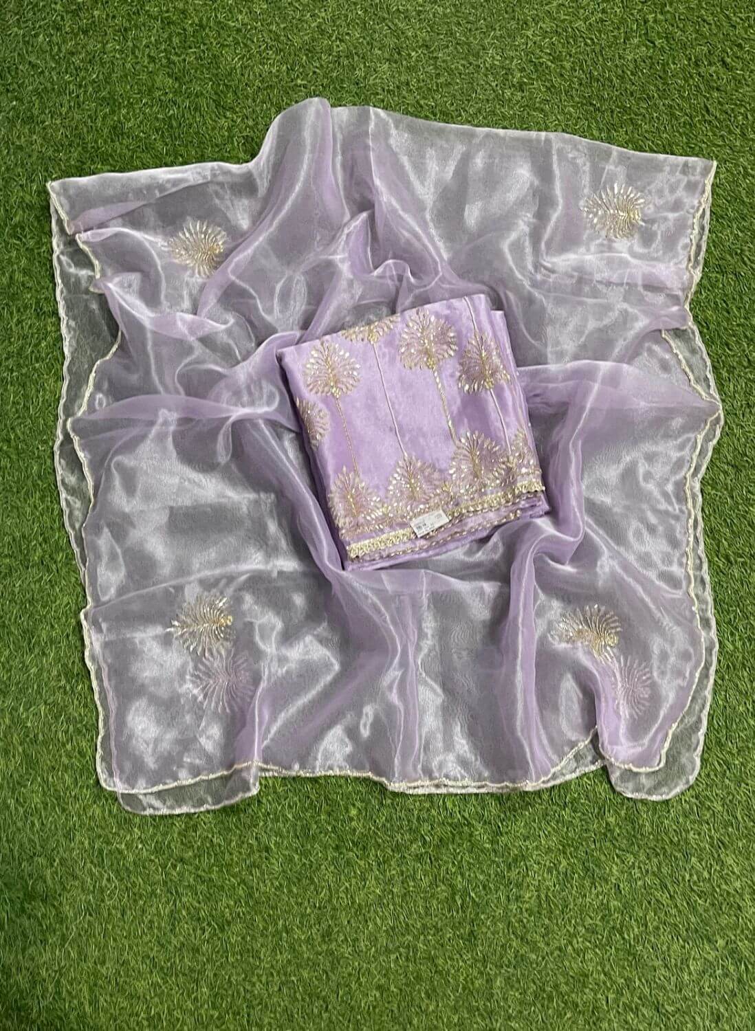 Glass Shimmer | Light Purple Suit | Party Wear | Wedding | Jaggo | Ring Ceremony | Festival | FS407