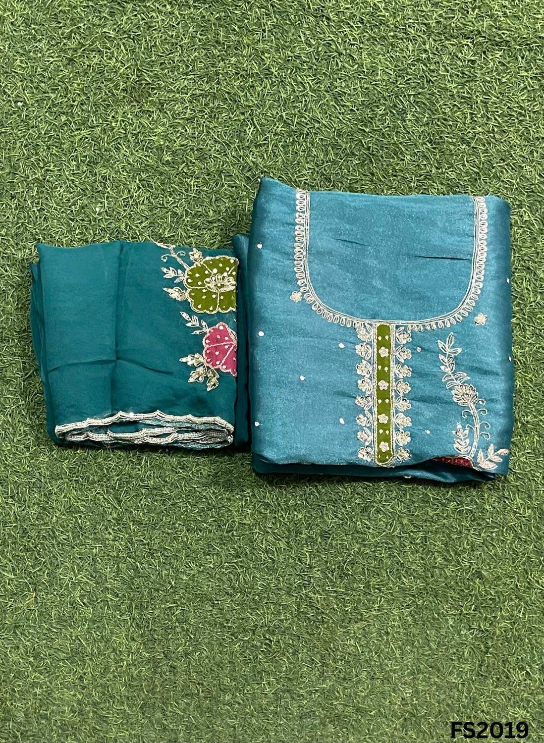 FS2019 | Gajari | Shimmer Suit | Party Wear | Wedding | Jaggo | Ring Ceremony | Festival