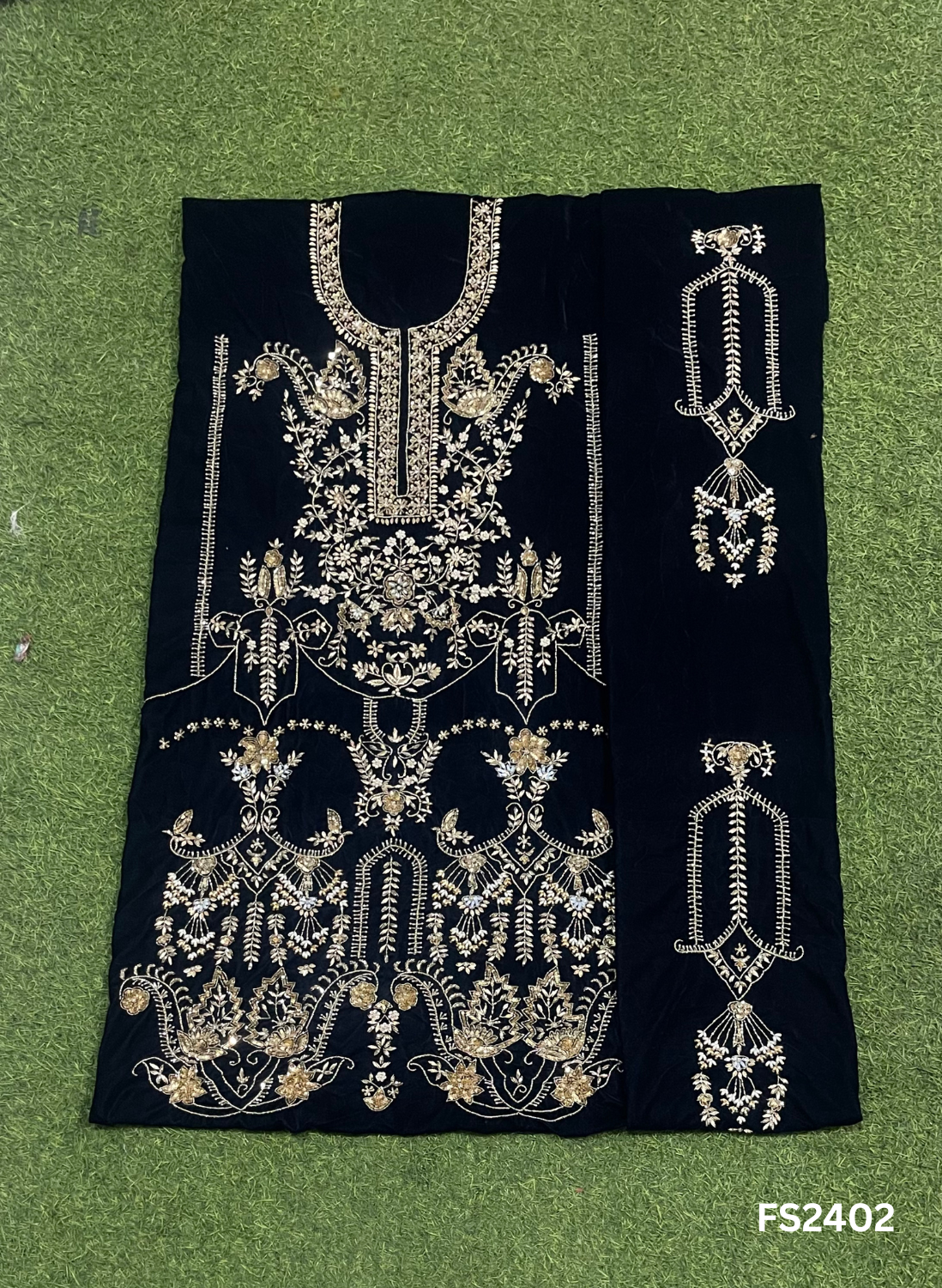 FS2402 | Navy-blue |velvet suit | Pure velvet | Wedding | Party Wear | Jaggo | Ring Ceremony | Festival | Allover
